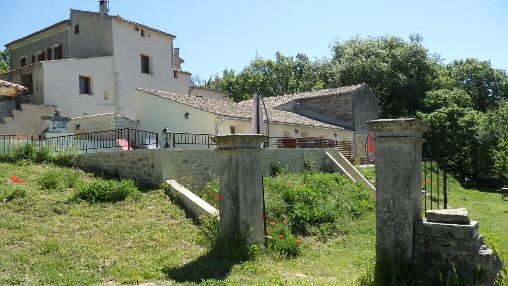 Les Anes De Forcalquier Hotel Exterior photo