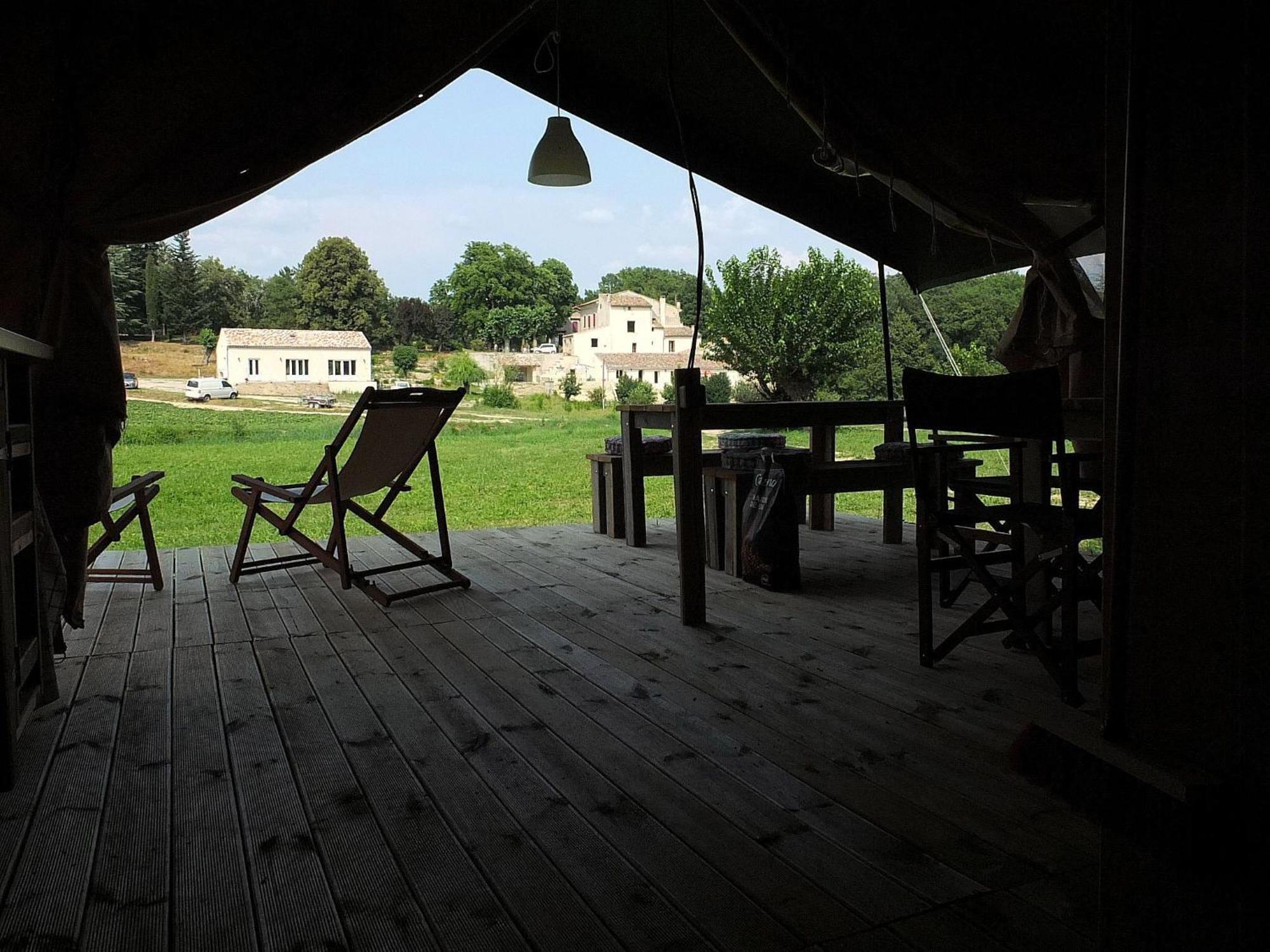 Les Anes De Forcalquier Hotel Room photo