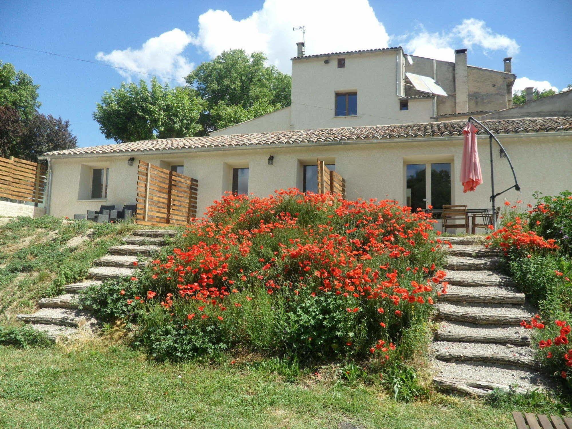 Les Anes De Forcalquier Hotel Exterior photo